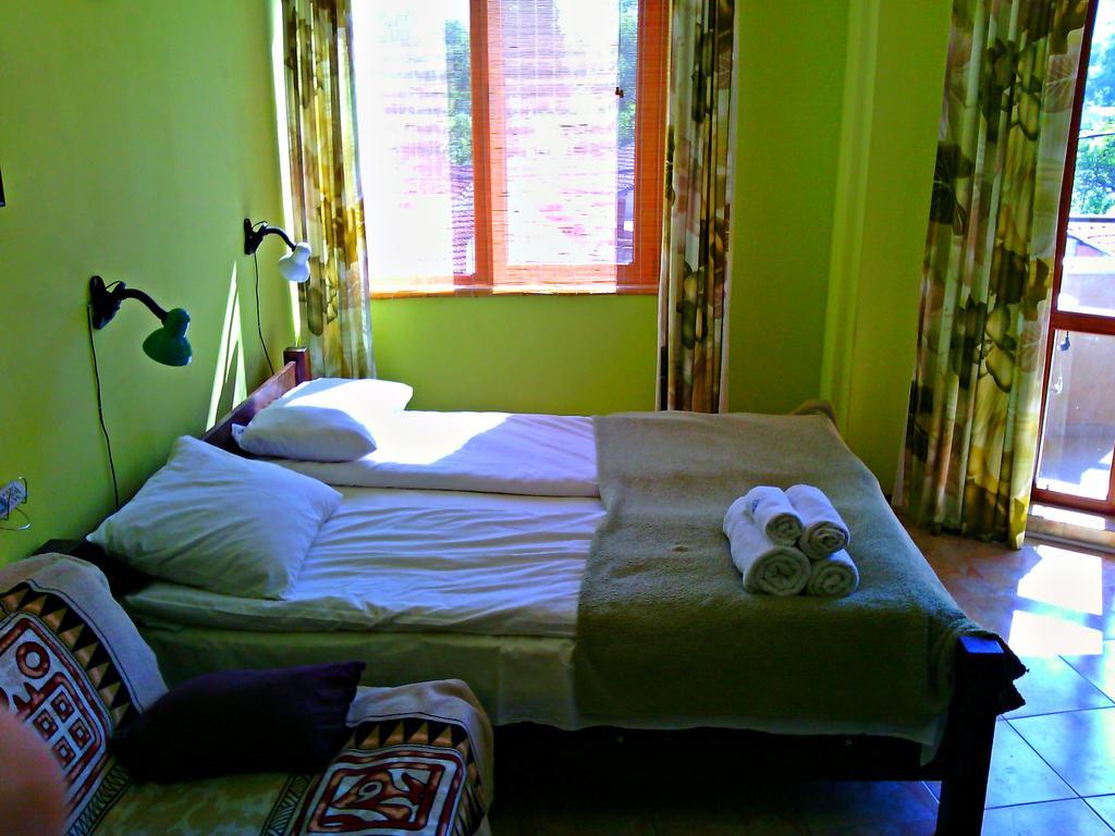 Asparuhov Guest Rooms And Apartments Varna Phòng bức ảnh