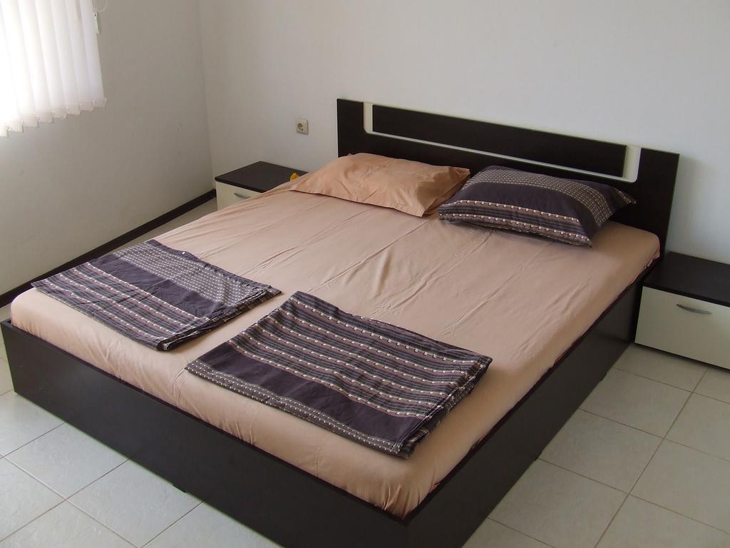 Asparuhov Guest Rooms And Apartments Varna Ngoại thất bức ảnh