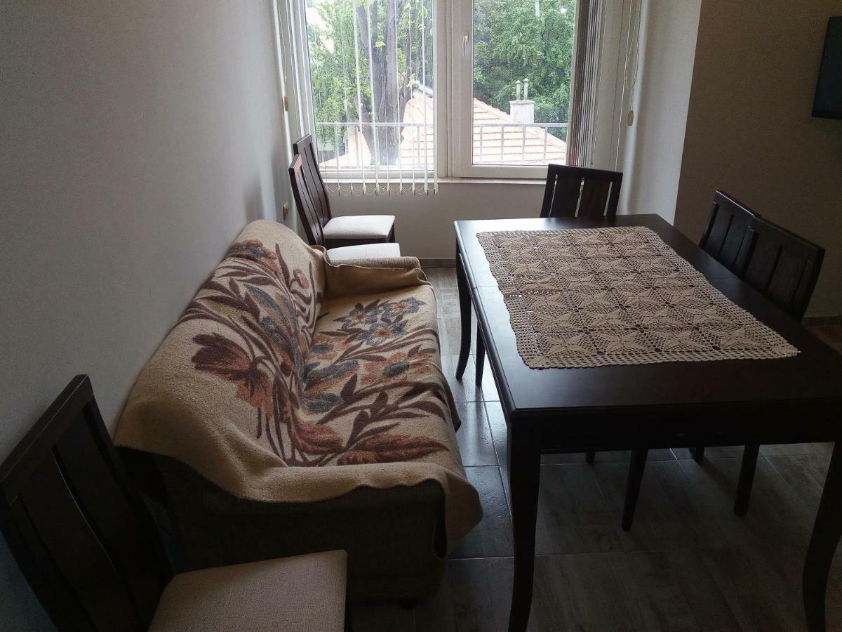 Asparuhov Guest Rooms And Apartments Varna Ngoại thất bức ảnh